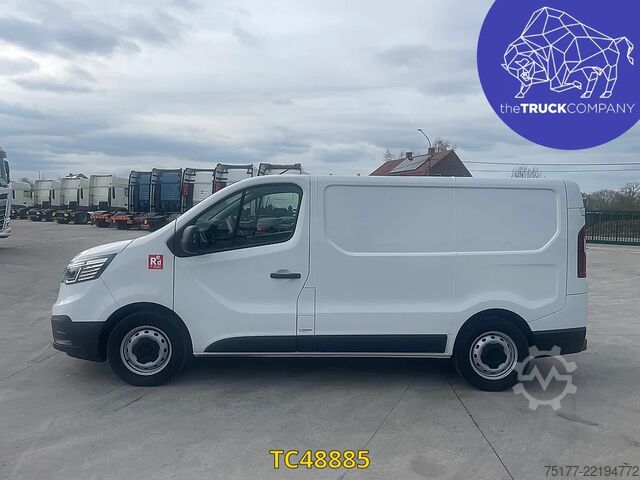Slēgtais furgons Renault Trafic Trafic 3 150.30 EDC6 L1H1