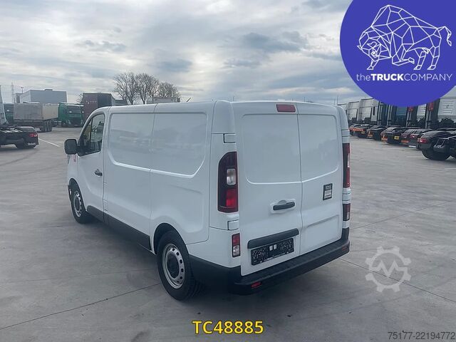 Slēgtais furgons Renault Trafic Trafic 3 150.30 EDC6 L1H1