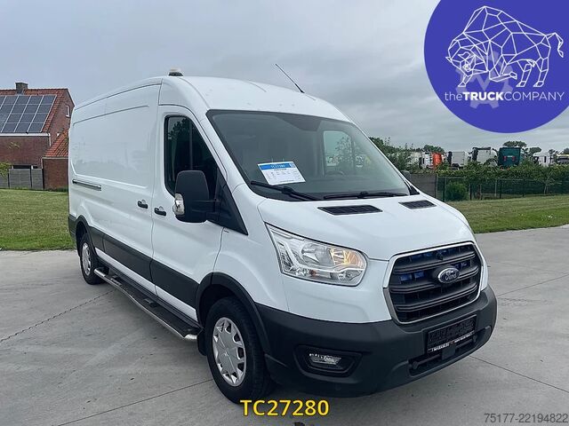 Slēgtais furgons Ford Transit