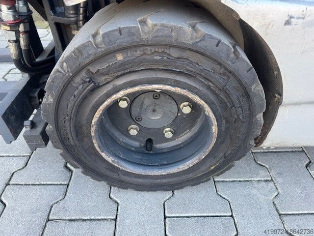 Električni viljuškar za 4 točka Still RX20-20P