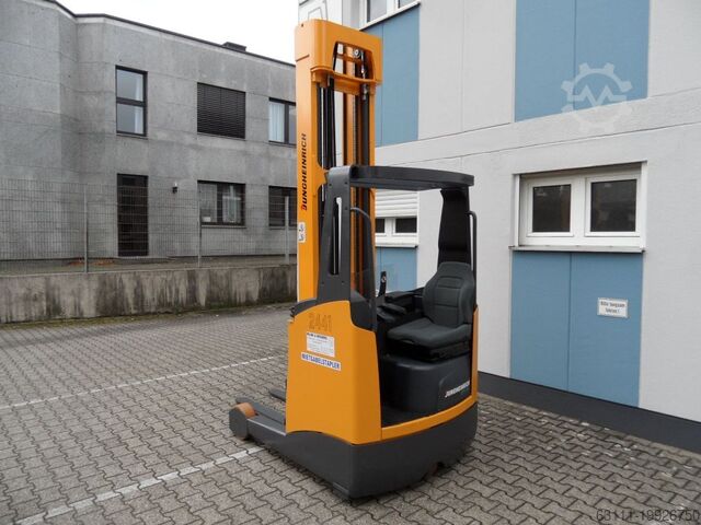 Reach Truck Jungheinrich ETV 114 - Batterie BJ 2023 - 8,30 m Triplex