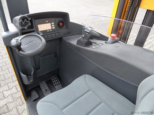 Reach Truck Jungheinrich ETV 214 - Batterie BJ 2023 - 8,42 m Triplex