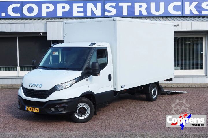 Chiếc vali Iveco Daily 35S16 Bakwagen + Laadklep 750kg