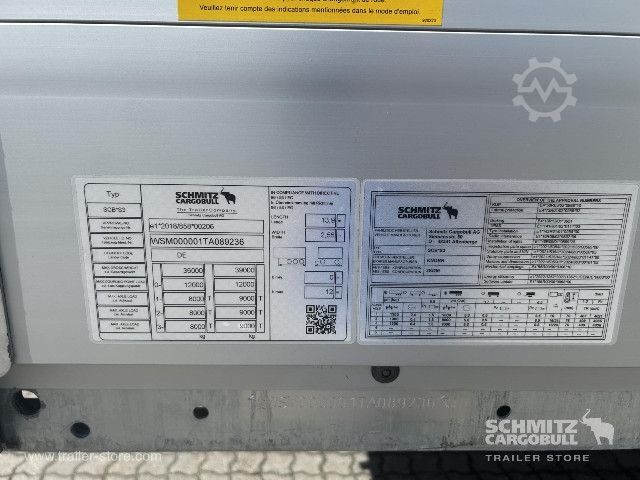 Semi-remorque bâchée Schmitz Cargobull Curtainsider Mega Getränke
