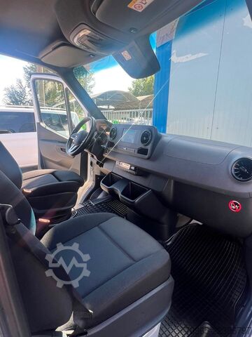 Bestelwagen MERCEDES-BENZ Sprinter 314 AUTOMATIK NAVI DISTRONIC KAMERA LED
