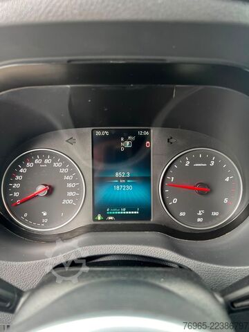 Furgão de painéis MERCEDES-BENZ Sprinter 314 AUTOMATIK NAVI DISTRONIC KAMERA LED