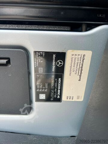 Furgão de painéis MERCEDES-BENZ Sprinter 314 AUTOMATIK NAVI DISTRONIC KAMERA LED