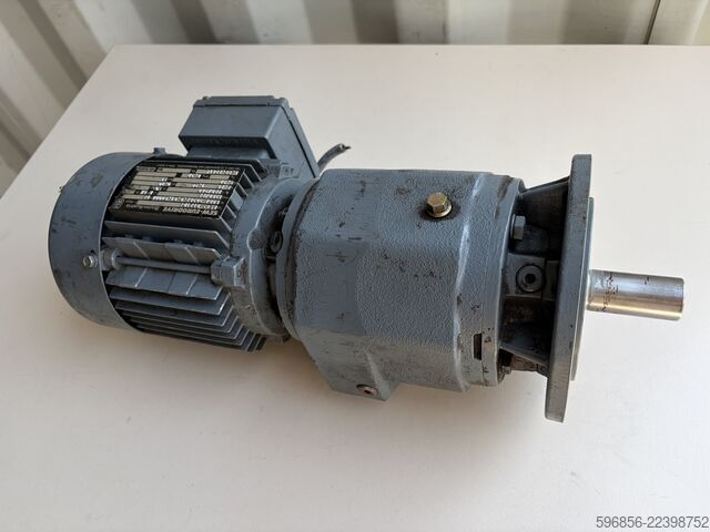 SEW-EURODRIVE RF43 DT71D4 0,37 kW 22 U/min 220/380 V B5 IP54 SEW-EURODRIVE RF43 DT71D4 0,37 kW 22 obr./min 220/380 V B5 IP54 SEW-EURODRIVE RF43 DT71D4 0,37 kW 22 obr./min 220/380 V B5 IP54