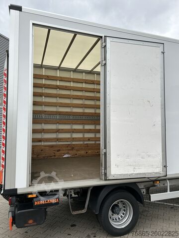 Kovček Mercedes-Benz Sprinter 515 1.9 CDI / 126 dkm / Box 4.4 mtr / ...
