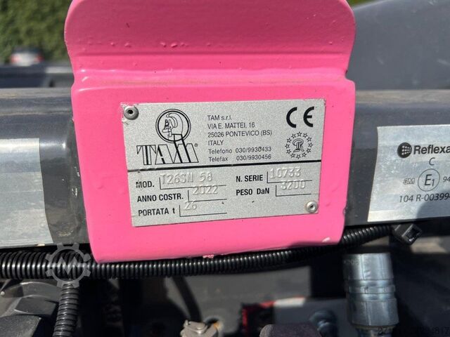 Abrollkipper IVECO IVECO TRAKKER 360 SCARRABILE 6X4