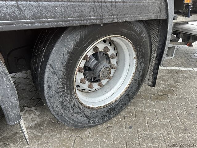 Hladnjača i zamrznuti transport SOR Iberica SOR-S3E / Carrier Vector 1550 / Frigo / Loadlif...