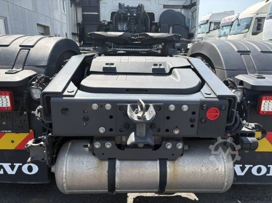 Standarta vilcējs VOLVO FH 500 EURO 6, I-SHIFT, STANDKLIMA