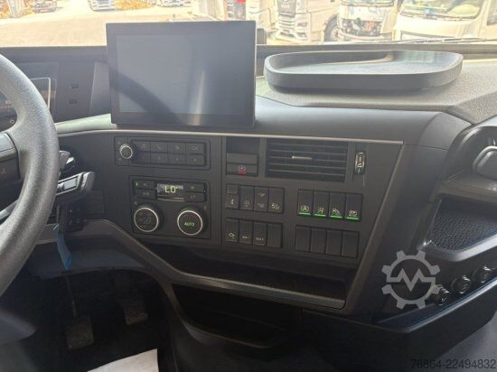 Standarta vilcējs VOLVO FH 500 EURO 6, I-SHIFT, STANDKLIMA