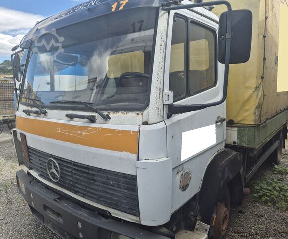 帘式货车 Mercedes-Benz 814 Pritsche / Plane