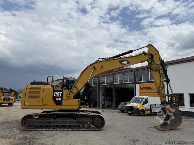 Escavadora de rastos Caterpillar 323 FL