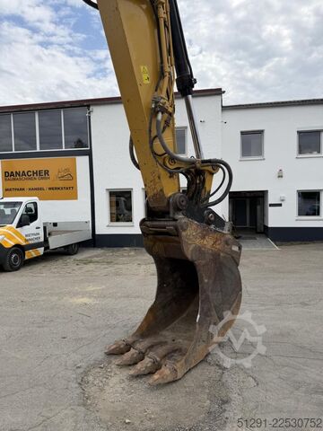 Escavadora de rastos Caterpillar 323 FL