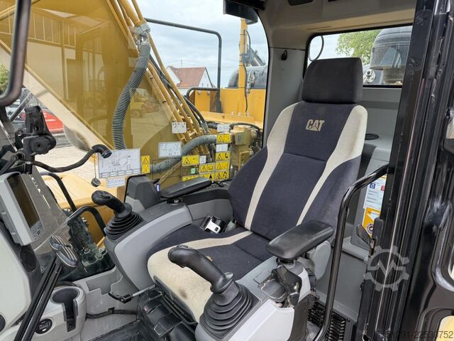 Escavadora de rastos Caterpillar 323 FL