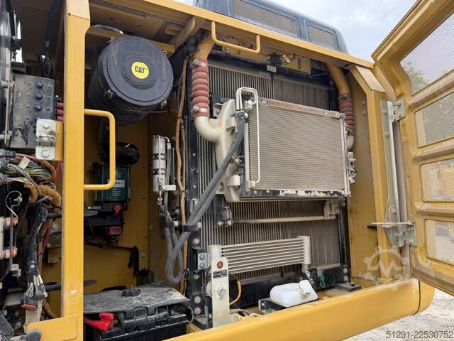 Escavadora de rastos Caterpillar 323 FL