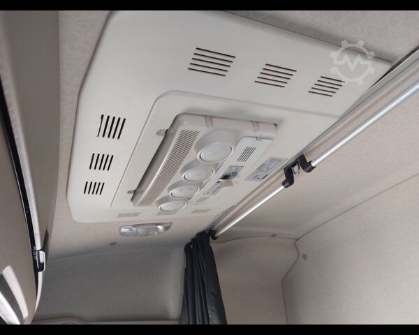 Njësi standarde të tërheqjes MERCEDES-BENZ VI Actros 4 18 4x2 - actros 1845 LS cab. . 2,3 EuroVI(E5)