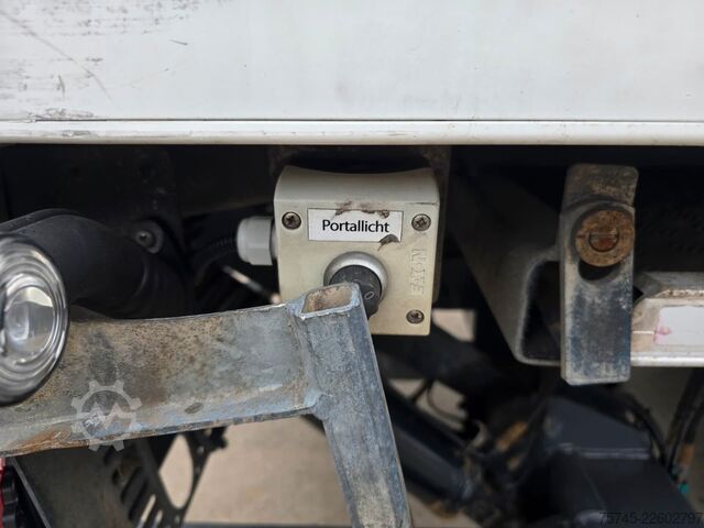 Hladilni tovornjak VOLVO FM420*FRIGOBLOCK*VOLLLUFT*PALFINGER LBW  2.5T*