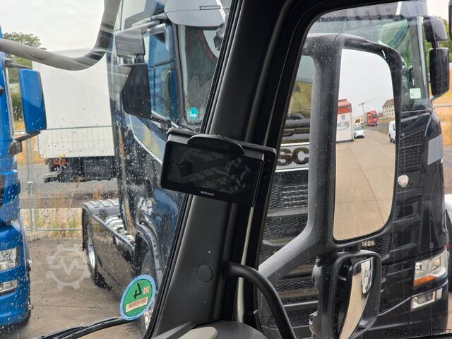Hladilni tovornjak VOLVO FM420*FRIGOBLOCK*VOLLLUFT*PALFINGER LBW  2.5T*