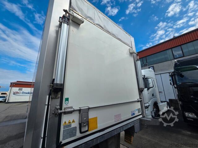 Рефрижераторний вантажівка VOLVO FM420*FRIGOBLOCK*ROHR DURCHLADER*LBW  2.5T*
