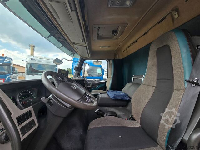 Рефрижераторний вантажівка VOLVO FM420*FRIGOBLOCK*ROHR DURCHLADER*LBW  2.5T*