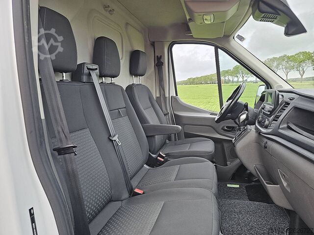 ऊंची छत वाला स्टेशन वैगन FORD TRANSIT 2.0 L2H2 Automaat Euro6!
