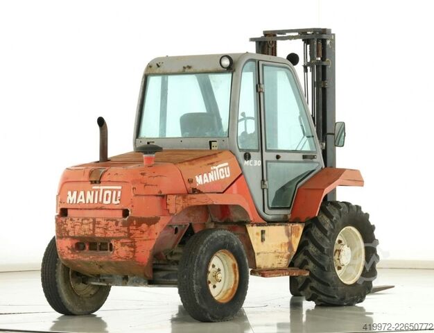 Rough terrain forklift truck Manitou MC-30