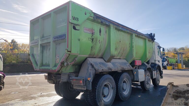 Zglobni kiper Volvo FMX500