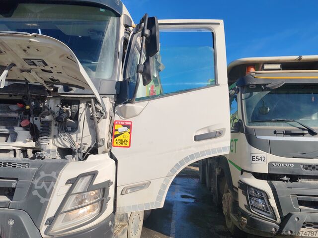 Zglobni kiper Volvo FMX500