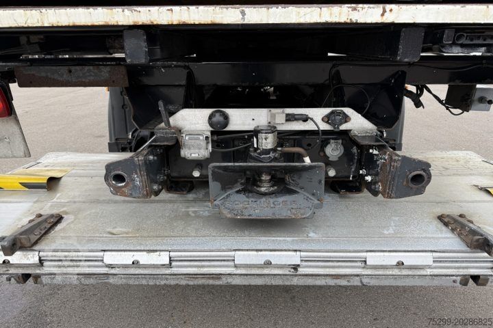 Nákladné vozidlo na špeciálne účely MAN 18.413 FLLC 4x2 BDF+Koffer / Swiss-Vehicle