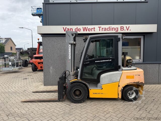 Jungheinrich TFG430 500DZ triplex 500 slobodno podizanje / bočno pomeranje viljuški / podešavanje vi JUNGHEINRICH TFG 430 500DZ triplo500 freelift / sideshift / vorkversteller / 2019 / 8850uur / LPG