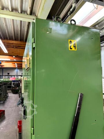 Vícevřetenový stroj Schütte SF 26 DNT