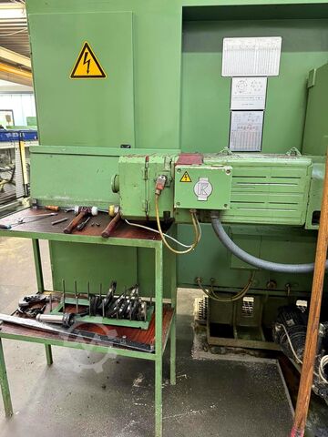 Vícevřetenový stroj Schütte SF 26 DNT