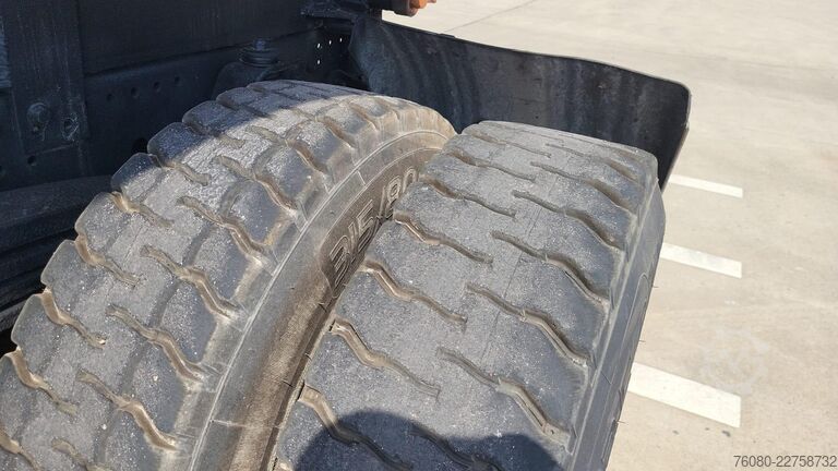 Teherautó MAN 32.372 (BIG AXLE / STEEL SUSPENSION / MANUAL PU...