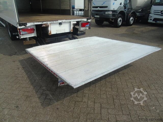 куфар MAN TGM 15.250 + MANUAL + EURO 5 + LIFT