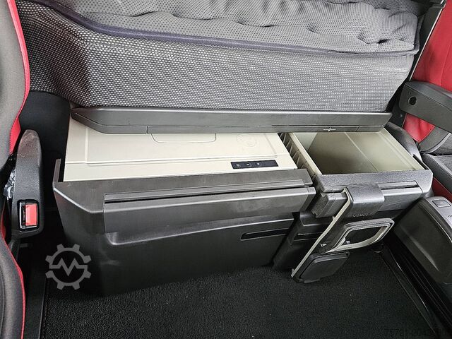 স্ট্যান্ডার্ড SZM VOLVO FH 500 6X2 STEERED PTO+HYDR