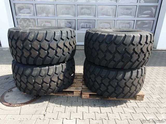 Landbúnaðartæki MERCEDES-BENZ Radlader Reifen mit Felge / NEU / lagernd