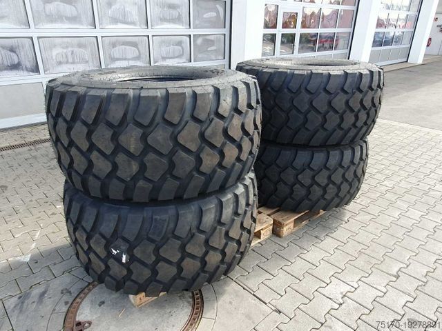 Poľnohospodársky stroj MERCEDES-BENZ Radlader Reifen mit Felge / NEU / lagernd
