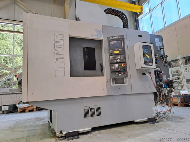 Double spindle machining center 