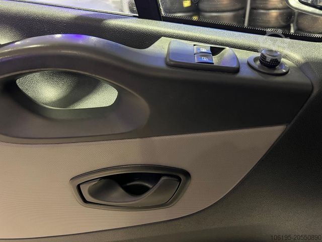 Panelová dodávka RENAULT Trafic 1,6 dCI *Klima*AHK*Garantie*