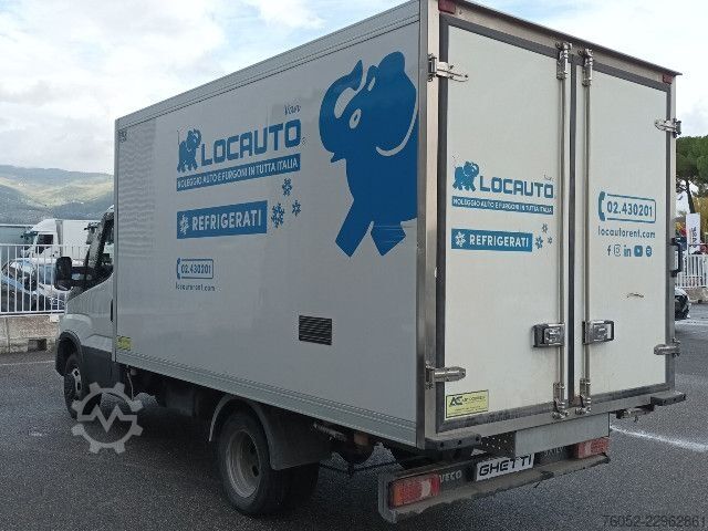 Xe tải thùng lạnh IVECO 35C16