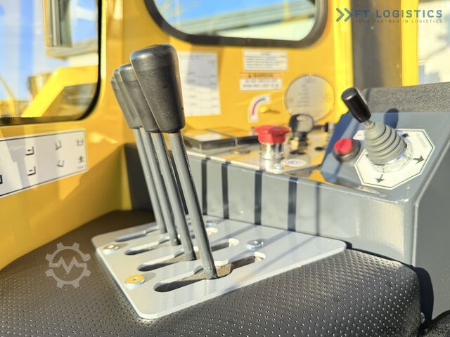 Četru virzienu iekrāvējs Combilift C4000 / GAS / WIDE SELECTION OF FORKLIFT