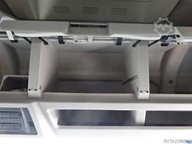 Standard SZM FORD F-Max Sattelzugmaschine