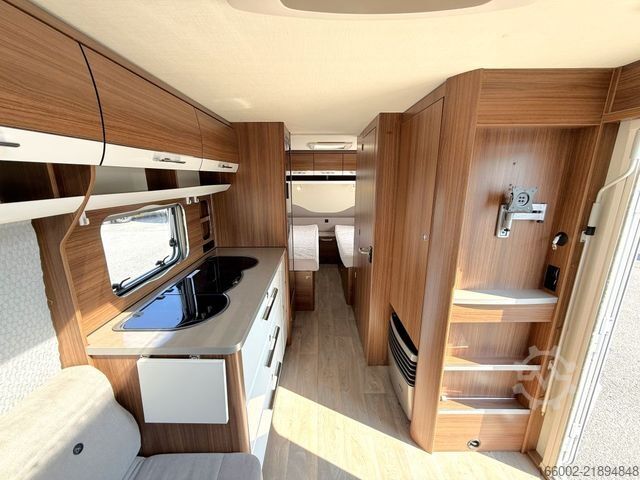 Karavan HYMER/ERIBA Exciting 530 2000 kg Mover Alko Mammut auto