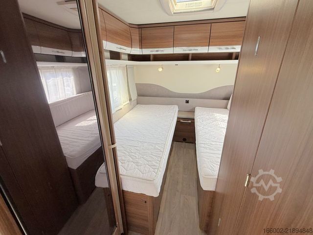 Karavan HYMER/ERIBA Exciting 530 2000 kg Mover Alko Mammut auto