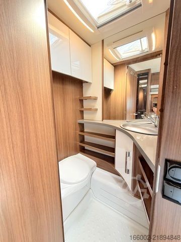 Karavan HYMER/ERIBA Exciting 530 2000 kg Mover Alko Mammut auto
