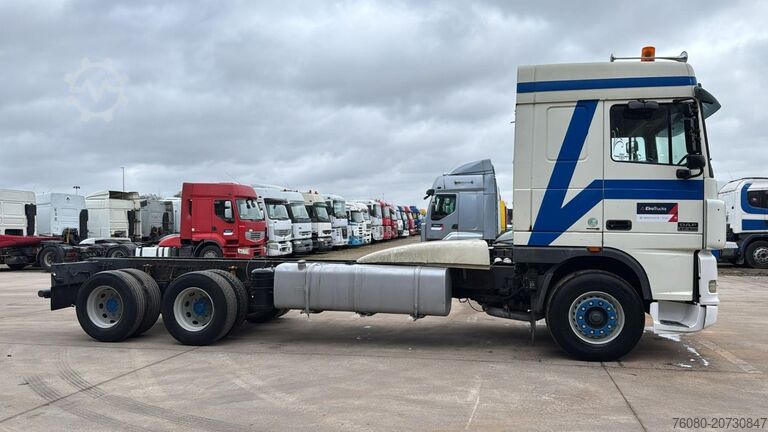 Chassi med hytt DAF XF 95.430 (EURO 3 / 10 TYRES / 6X2 / MANUAL GEA...