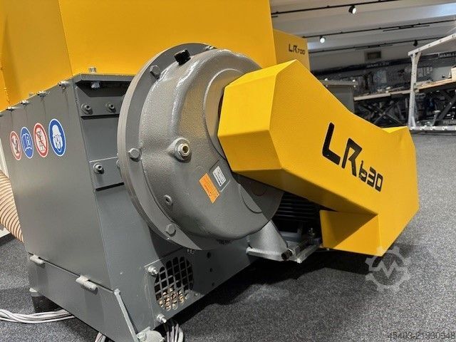 Koksnes smalcinātājs Untha LR630